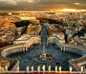 Amazing panoramic view of St. Peter's Square in Rome